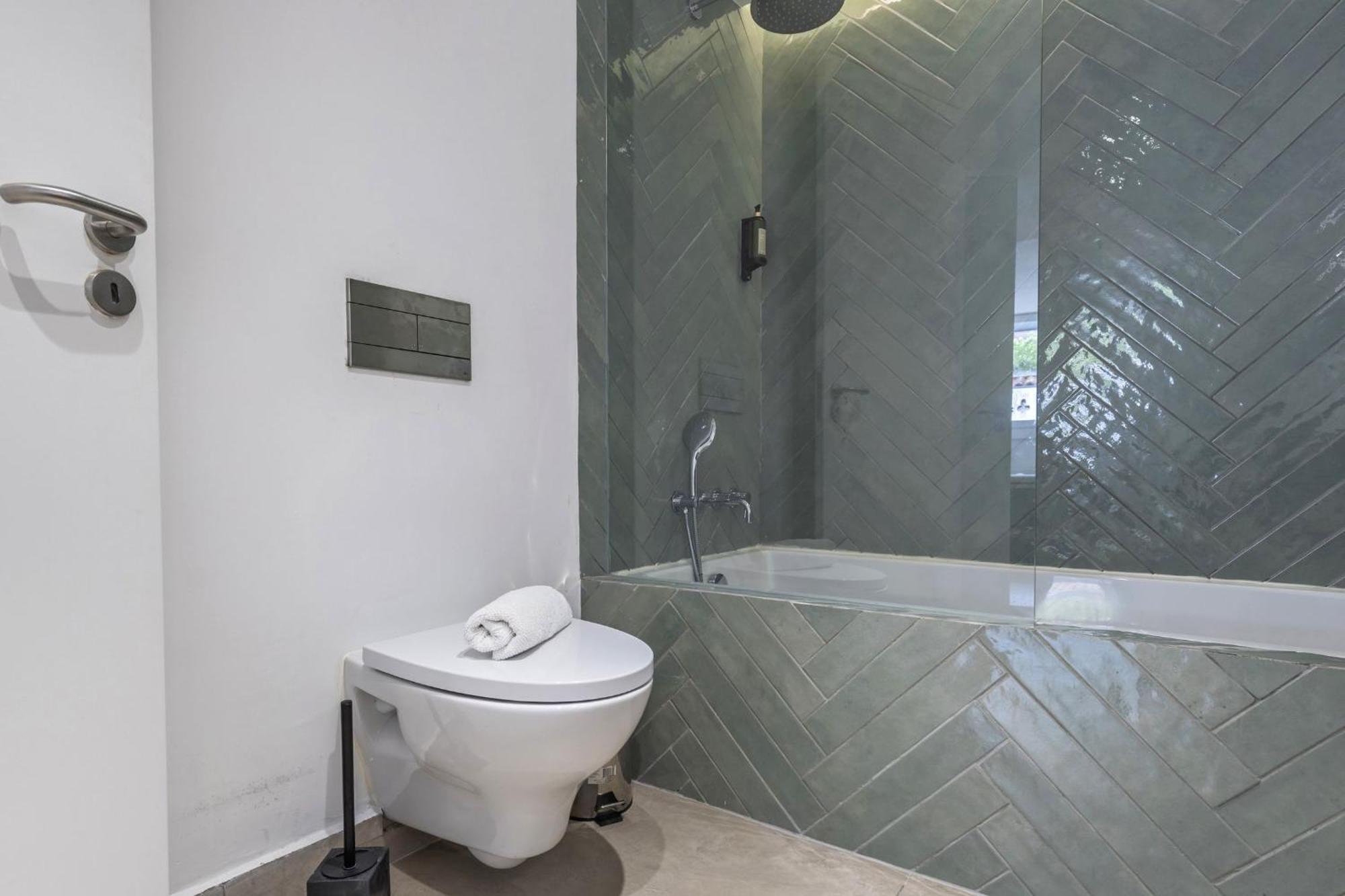 Lovelystay - Penthouse On The Tagus In Alfama Apartment Lisbon